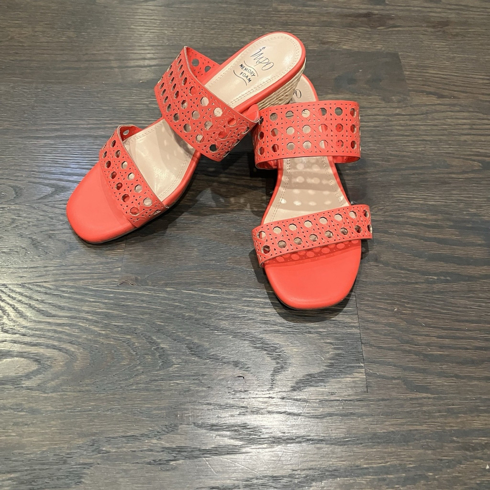 IMPO Stretch Size 7.5 Coral Sandals Open Toe Memory Foam Shoes